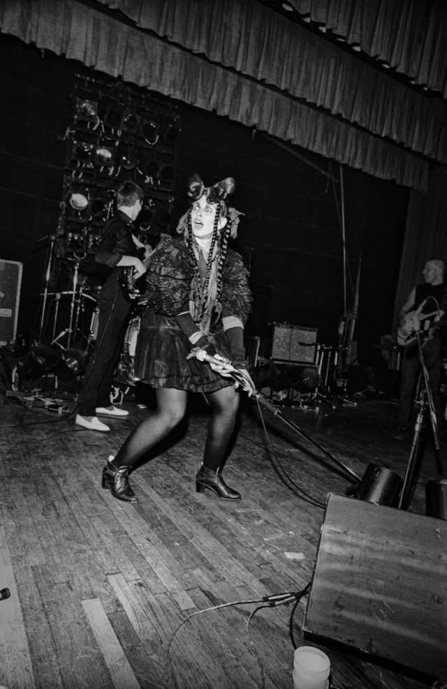  Lene Lovich on stage in Punk book by music photographer Michael Grecco